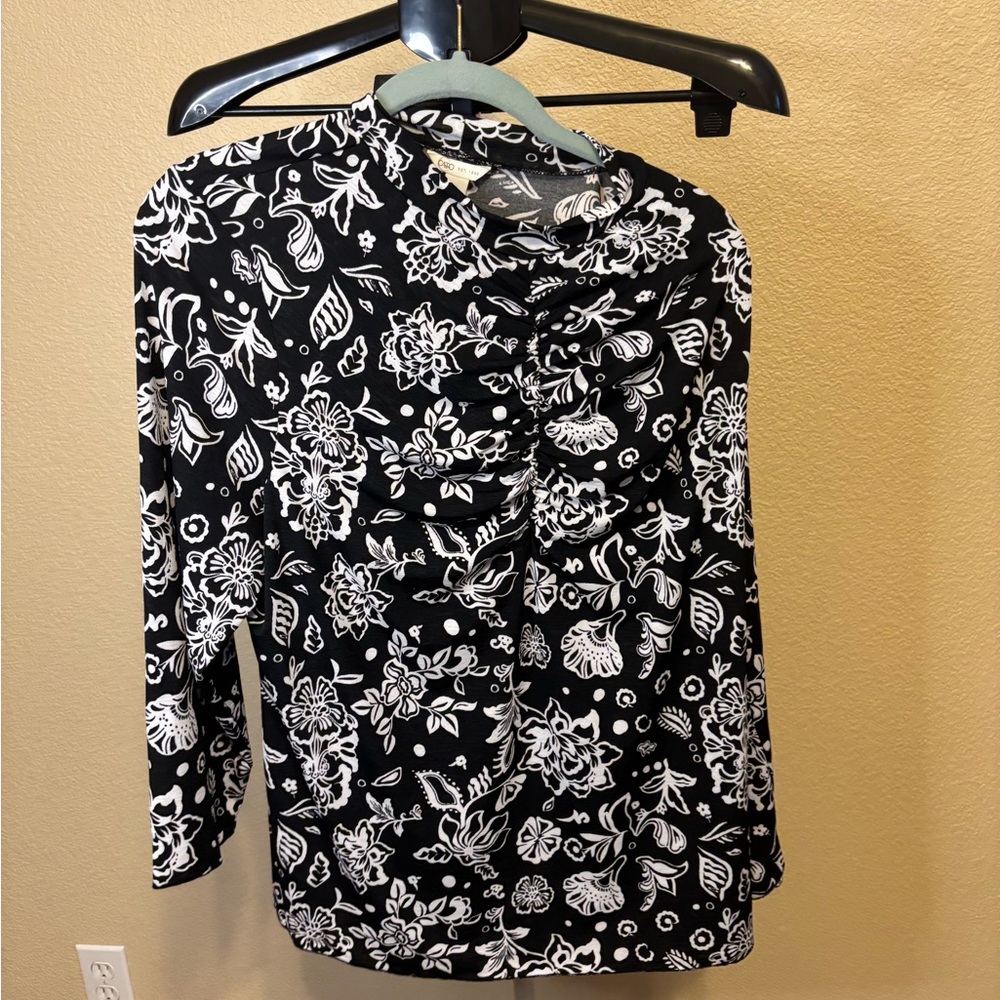 Floral Black and White Women's Top & skirt SET